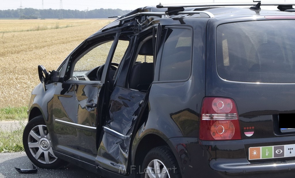 Schwerer Krad Pkw Unfall Koeln Porz Libur Liburer Landstr (Krad Fahrer nach Tagen verstorben) P030.JPG - Miklos Laubert